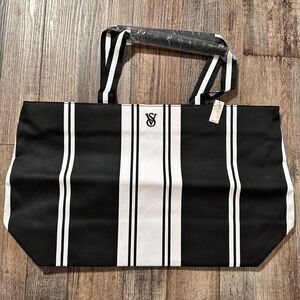 Victoria secret new tote sold out. Black & white with zip closer